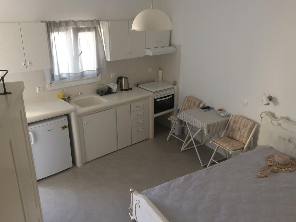 Plori Studios And Apartments Aegiali Eksteriør billede
